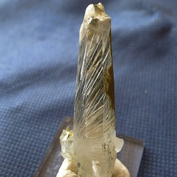 ヒマラヤ水晶原石針金形状内包物029